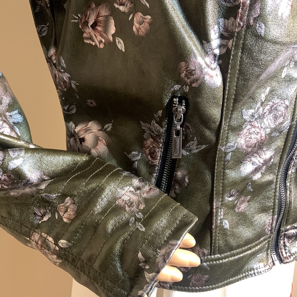 Dry Goods vegan Jacket size XL - Picture 3 of 13